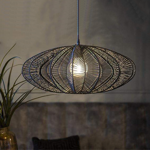 Zwarte hanglamp in een uniek design