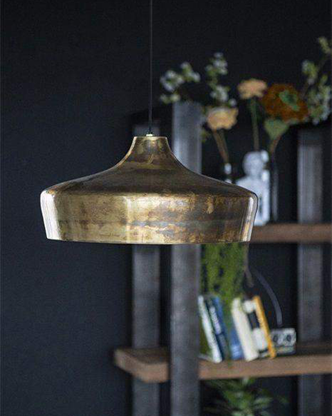 Goude hanglamp met een vintage look