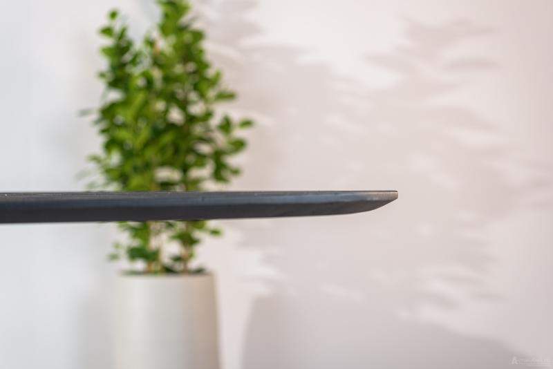 Eettafel Mira Zwart Groot