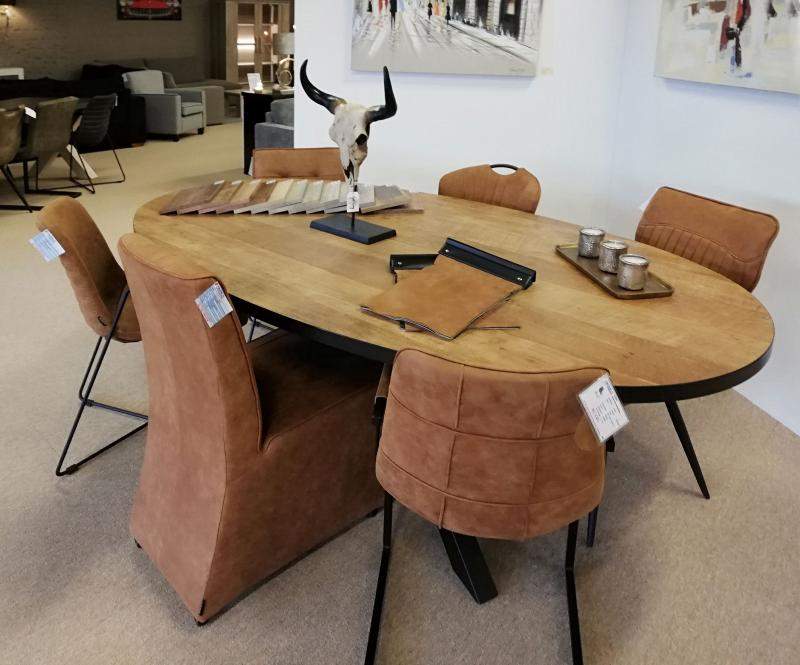 Eettafel Scarlet Ovaal 180cm - MAGAZIJN OPRUIMING - Barley