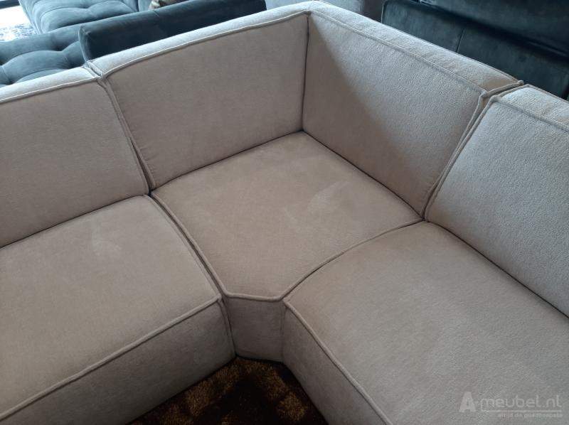 Leeuwarden 2 Zits + Hoek + 3 Zits