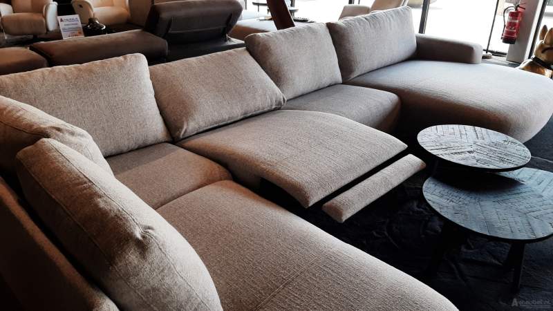 Helmond Longchair Klein + 3 Zits (1x Relax)