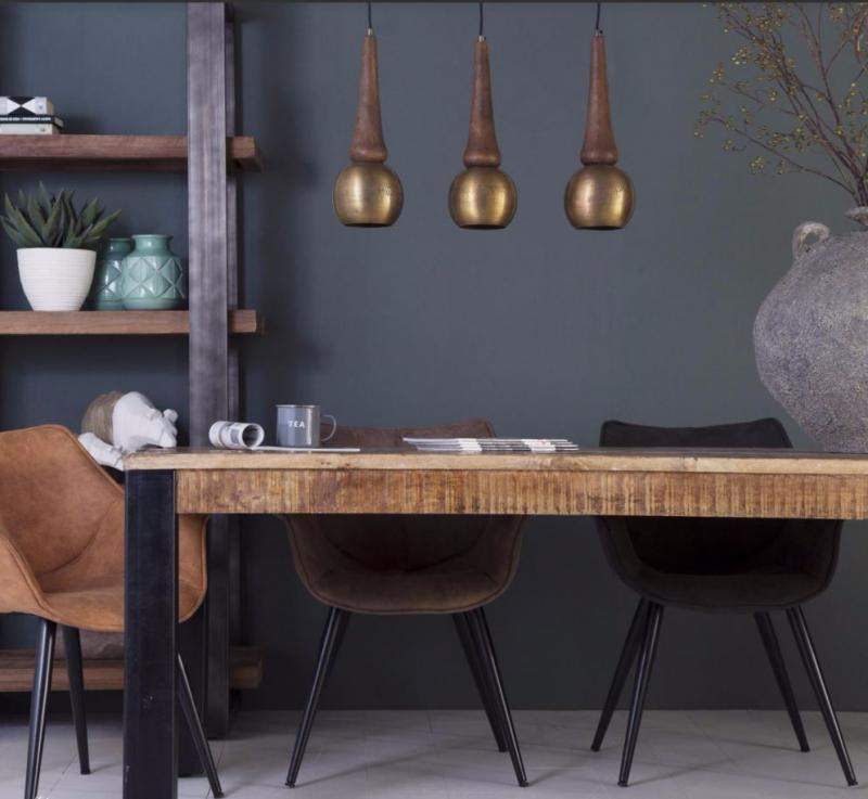 Eettafels en stoelen bij A-meubel