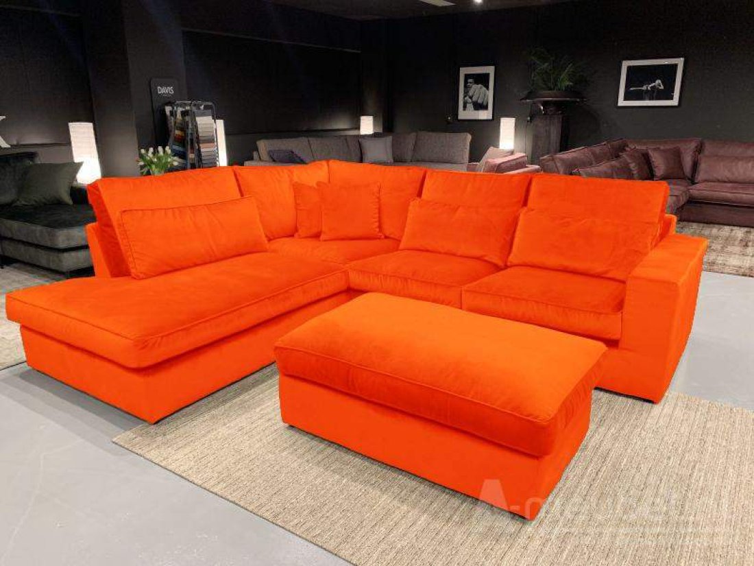 Hoekbank Leusden Oranje – A-meubel