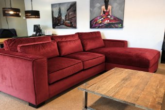 Amsterdam Longchair in rood – kleurimpressie