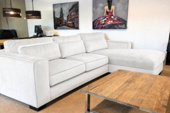 Amsterdam Longchair in wit – kleurimpressie