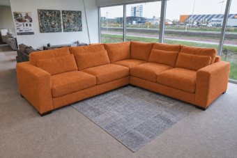 Arnhem 2 + Hoek + 2 Zits in oranje – kleurimpressie