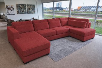 Arnhem U-Bankstel in rood – kleurimpressie