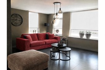 Berlicum 2.5 Zits Bank in rood – kleurimpressie