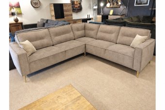 Capelle 2.5 + Haakse Hoek + 2.5-Zits in taupe – kleurimpressie