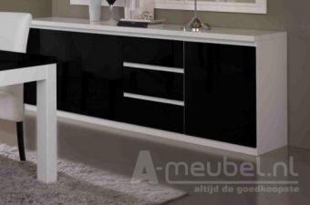 OP=OP Apeldoorn Dressoir Groot