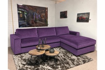 Frederiksoord 2 Zits + Longchair in paars – kleurimpressie