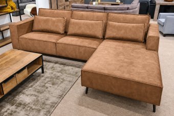 Groede 2 Zits + Longchair in cognac – kleurimpressie