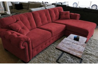 Groenveld Longchair  in rood – kleurimpressie