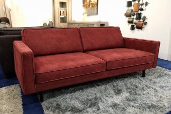 Julianadorp Bankstel in rood – kleurimpressie