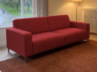 Kerkdriel 2 Zits in rood – kleurimpressie