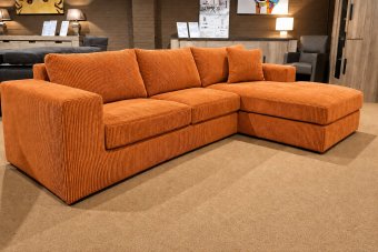 Loenen 2 zits + Longchair in oranje – kleurimpressie
