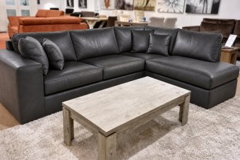 Loenen Ottomaan in leer – materiaalimpressie