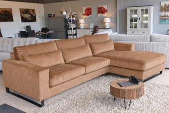 Naarden 2 Zits + Longchair in cognac – kleurimpressie