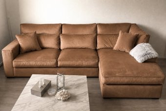 Oudenbosch 2 Zits + Longchair in cognac – kleurimpressie