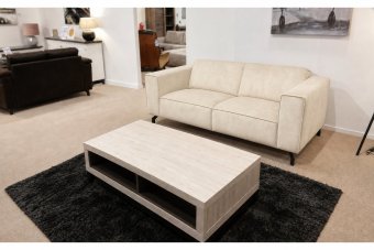Wolvega 2 Zits Bank in creme – kleurimpressie